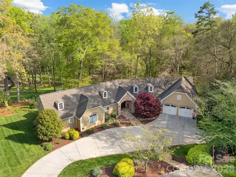 4900 Carmel Club Dr, Charlotte, NC 28226