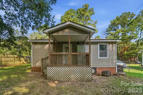 Exterior - 817 E Dunlap St, Lancaster, SC 29720 photo 10 of 11