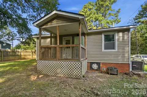 Exterior - 817 E Dunlap St, Lancaster, SC 29720 photo 8 of 11