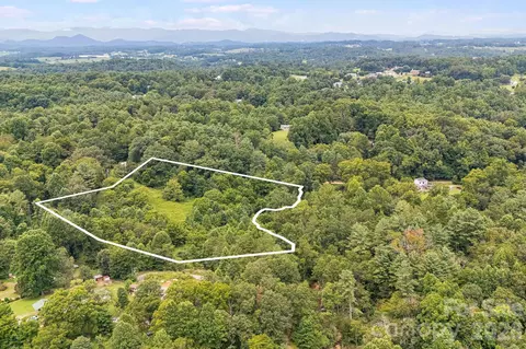99999 Mid Court Dr, Asheville, NC 28804
