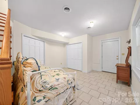 Bedroom - 185 Blue Bird Ln, Spruce Pine, NC 28777 photo 7 of 7