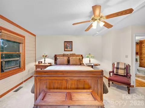 Bedroom - 185 Blue Bird Ln, Spruce Pine, NC 28777 photo 2 of 7