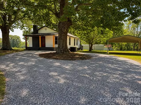 251 Beulah Rd, Statesville, NC 28677