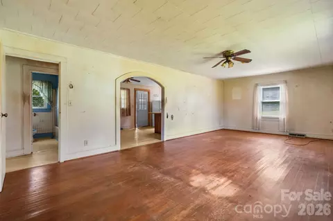 Living - 2656 Barrier Loop, Morganton, NC 28655 photo 1 of 3