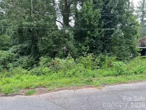 00 15th Sw Ave SW, Hickory, NC 28602