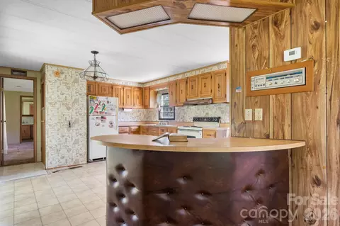 Kitchen - 2660 Barrier Loop, Morganton, NC 28655 photo 1 of 2