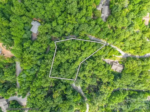 99999 Crestview A11 Dr #A11, Black Mountain, NC 28711