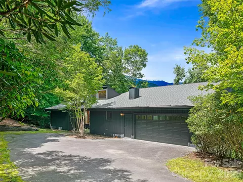 156 Winterstar Loop, Burnsville, NC 28714