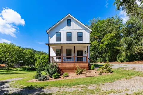 881 Burney Mountain Rd, Fletcher, NC 28732