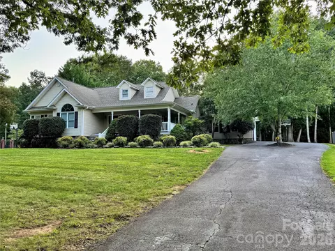 107 Shawnee Trl, Maiden, NC 28650
