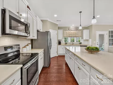 Kitchen - 9005 Cape Breton Ln, Lancaster, SC 29720 photo 3 of 5