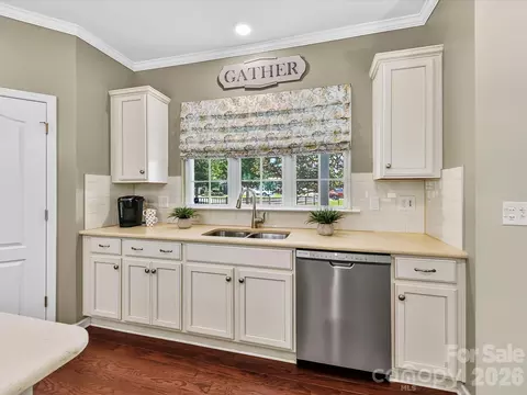 Kitchen - 9005 Cape Breton Ln, Lancaster, SC 29720 photo 4 of 5