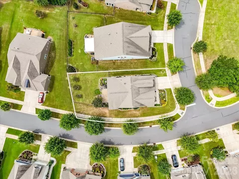 View/Area - 9005 Cape Breton Ln, Lancaster, SC 29720 photo 2 of 9