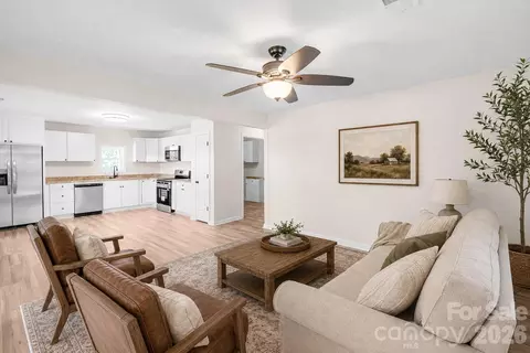 Living - 500 Gregory Rd, Jefferson, SC 29718 photo 2 of 6