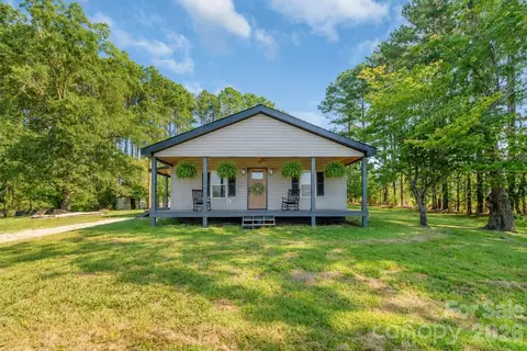 Exterior - 500 Gregory Rd, Jefferson, SC 29718 photo 4 of 8