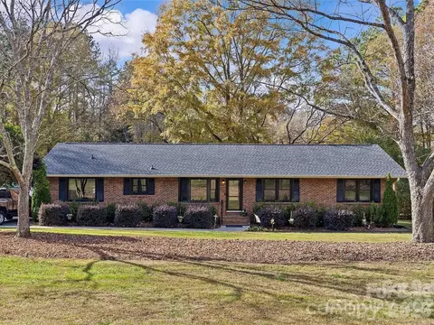 1949 Candlewick Dr, Fort Mill, SC 29715