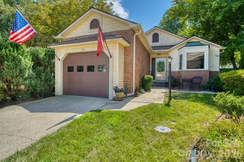 130 Exeter Ct, Hendersonville, NC 28791