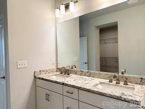 Bath - 8111 Houser St, Cornelius, NC 28031 photo 4 of 4