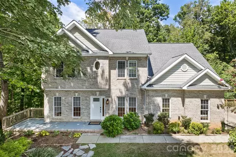 113 Ballantree Dr, Asheville, NC 28803