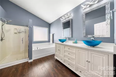 Bath - 3304 Brackhill St, Davidson, NC 28036 photo 2 of 3