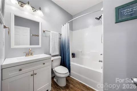 Bath - 3304 Brackhill St, Davidson, NC 28036 photo 1 of 3