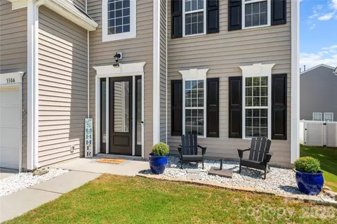 Exterior - 3304 Brackhill St, Davidson, NC 28036 photo 3 of 6