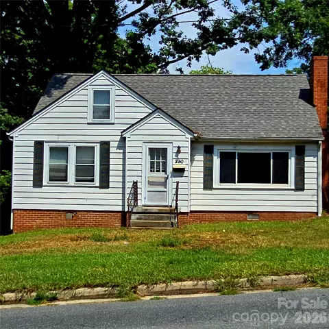 230 W Presnell St, Asheboro, NC 27203