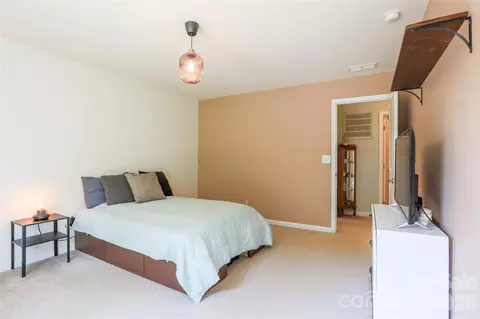 Bedroom - 7532 W Berkeley Rd, Denver, NC 28037 photo 6 of 11