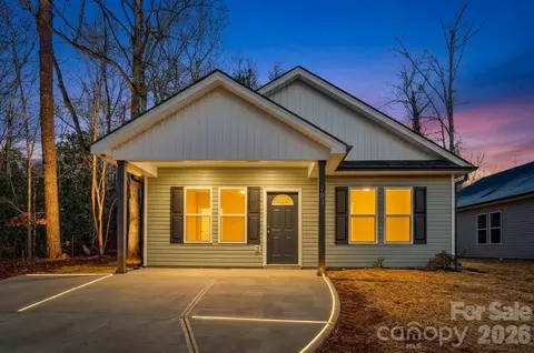 147 W Pine St, Norwood, NC 28128