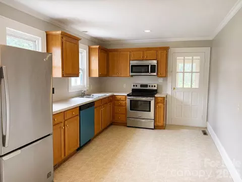 Kitchen - 802 3rd Se St SE, Conover, NC 28613 photo 1 of 1