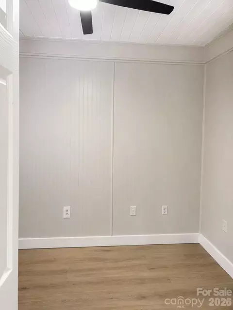 Bedroom - 802 3rd Se St SE, Conover, NC 28613 photo 3 of 5