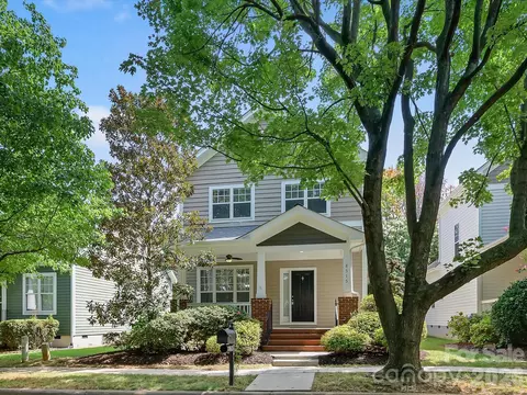 8515 Lindholm Dr, Huntersville, NC 28078