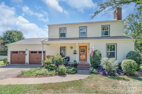 13136 Blacksmith Ct, Matthews, NC 28105