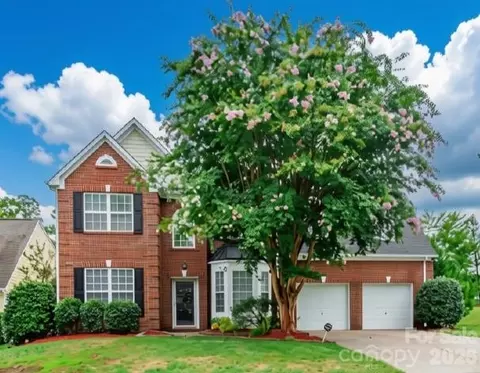 11621 Fox Trot Dr, Charlotte, NC 28269