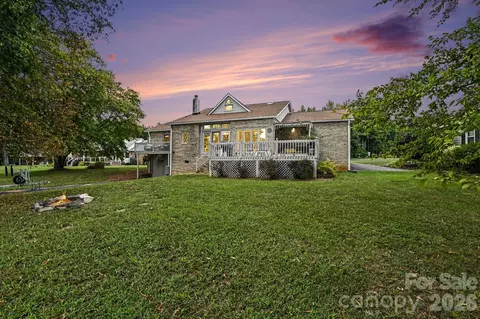 Exterior - 235 Pebble Pt, Salisbury, NC 28146 photo 1 of 5