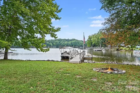 View/Area - 235 Pebble Pt, Salisbury, NC 28146 photo 1 of 4