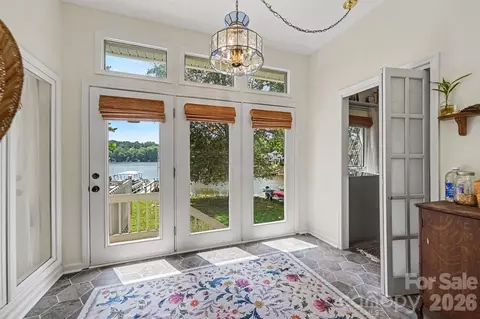 Entry Way - 235 Pebble Pt, Salisbury, NC 28146 photo 2 of 2