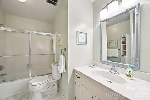 Bath - 6836 Dumbarton Dr, Charlotte, NC 28210 photo 2 of 3