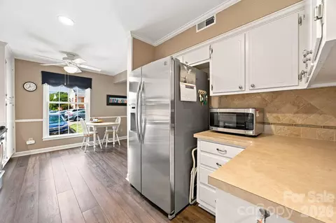 Kitchen - 6836 Dumbarton Dr, Charlotte, NC 28210 photo 3 of 3
