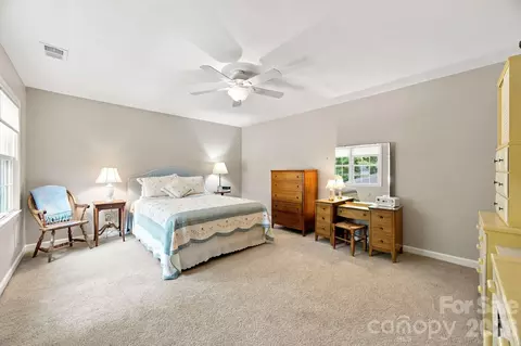 Bedroom - 6836 Dumbarton Dr, Charlotte, NC 28210 photo 2 of 8
