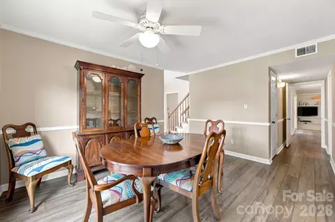 Dining - 6836 Dumbarton Dr, Charlotte, NC 28210 photo 2 of 3