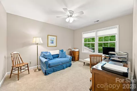Bedroom - 6836 Dumbarton Dr, Charlotte, NC 28210 photo 4 of 8