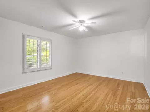 Bedroom - 335 Melrose 111 Ave #111, Tryon, NC 28782 photo 4 of 9