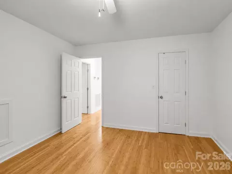 Bedroom - 335 Melrose 111 Ave #111, Tryon, NC 28782 photo 5 of 9