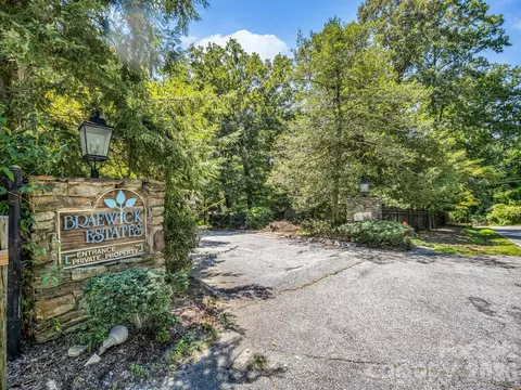 Exterior - 335 Melrose 111 Ave #111, Tryon, NC 28782 photo 5 of 8