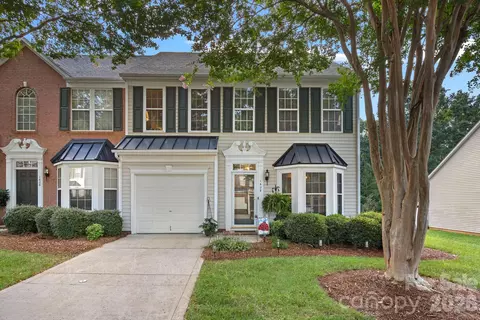 1628 Backcreek Ln, Gastonia, NC 28054