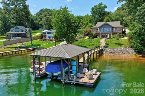 3826 Landmark Dr, Sherrills Ford, NC 28673