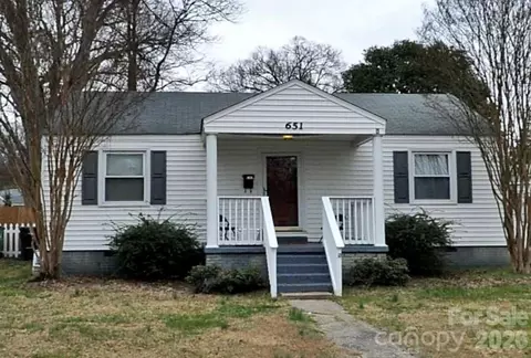 651 Melbourne Ct, Charlotte, NC 28209