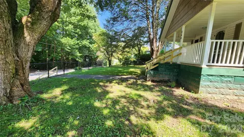 Exterior - 844 Connahetta St, Murphy, NC 28906 photo 5 of 5