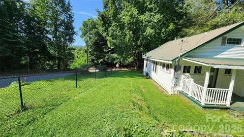 Exterior - 844 Connahetta St, Murphy, NC 28906 photo 4 of 5